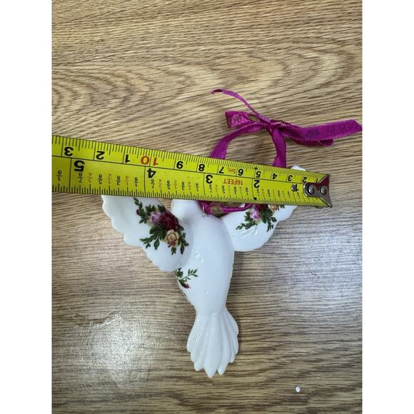 Royal Albert Bone China Old Country Roses Dove of Peace Hanging Ornament - Picture 6 of 9